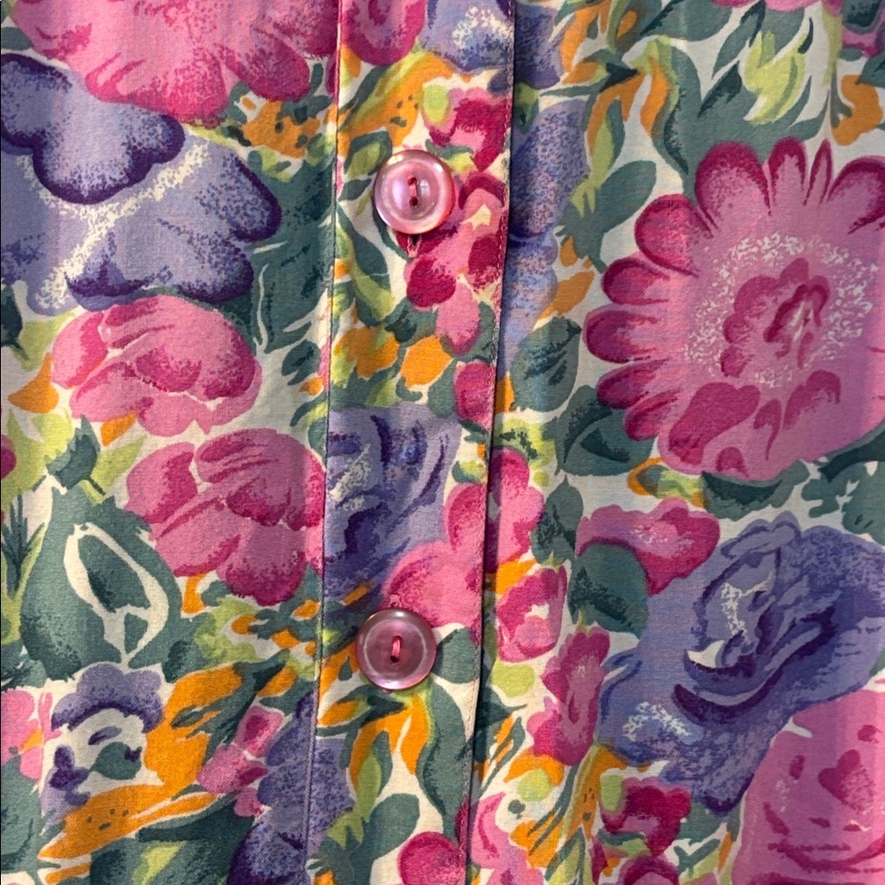 Huntington Ridge Floral Sleeveless Button-Up Blouse - Picture 2 of 4